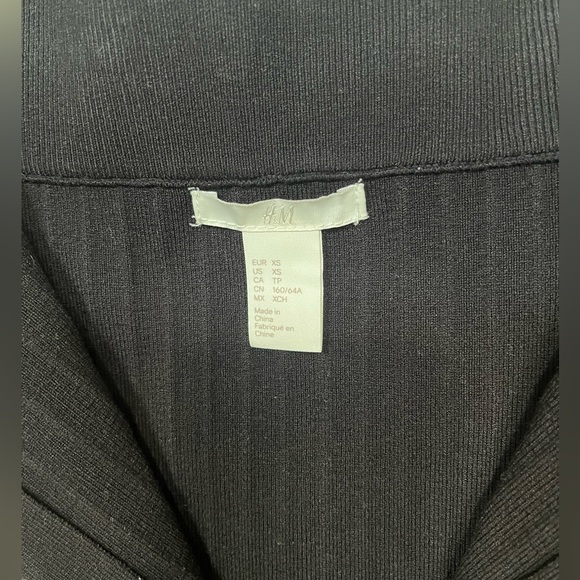 H&M ribbed pencil skirt with slit, functional front zipper, elastic waistband - Picture 10 of 10